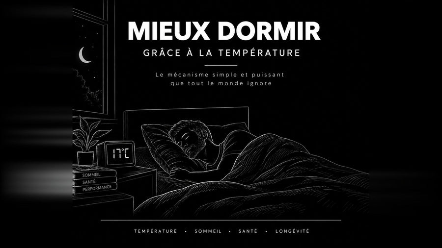Un homme endormi dans une chambre sombre, le réveil de la table de nuit affichant 17 °C