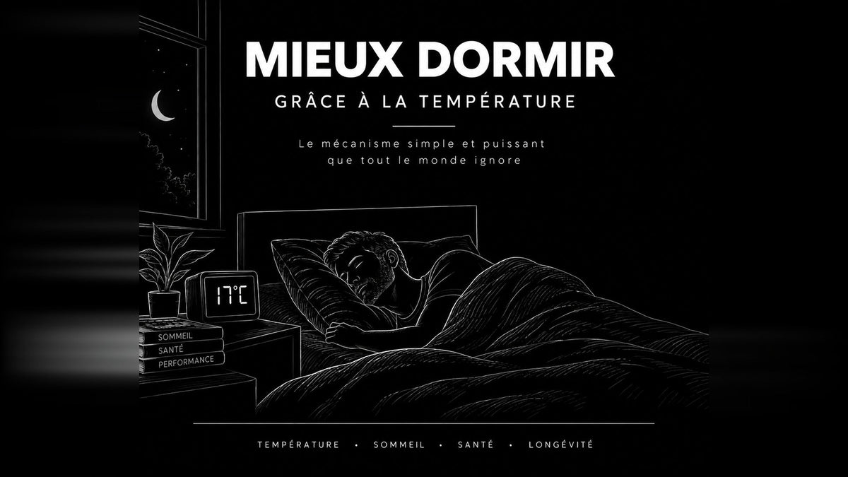 Un homme endormi dans une chambre sombre, le réveil de la table de nuit affichant 17 °C